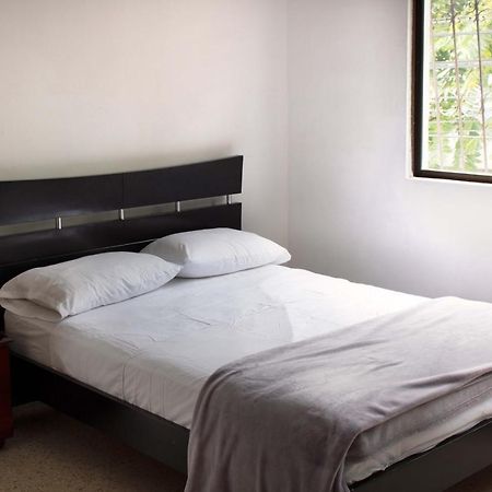 Apartamentos Limonar Калі Екстер'єр фото