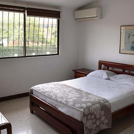 Apartamentos Limonar Калі Екстер'єр фото