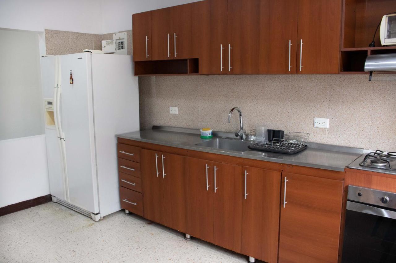 Apartamentos Limonar Калі Екстер'єр фото